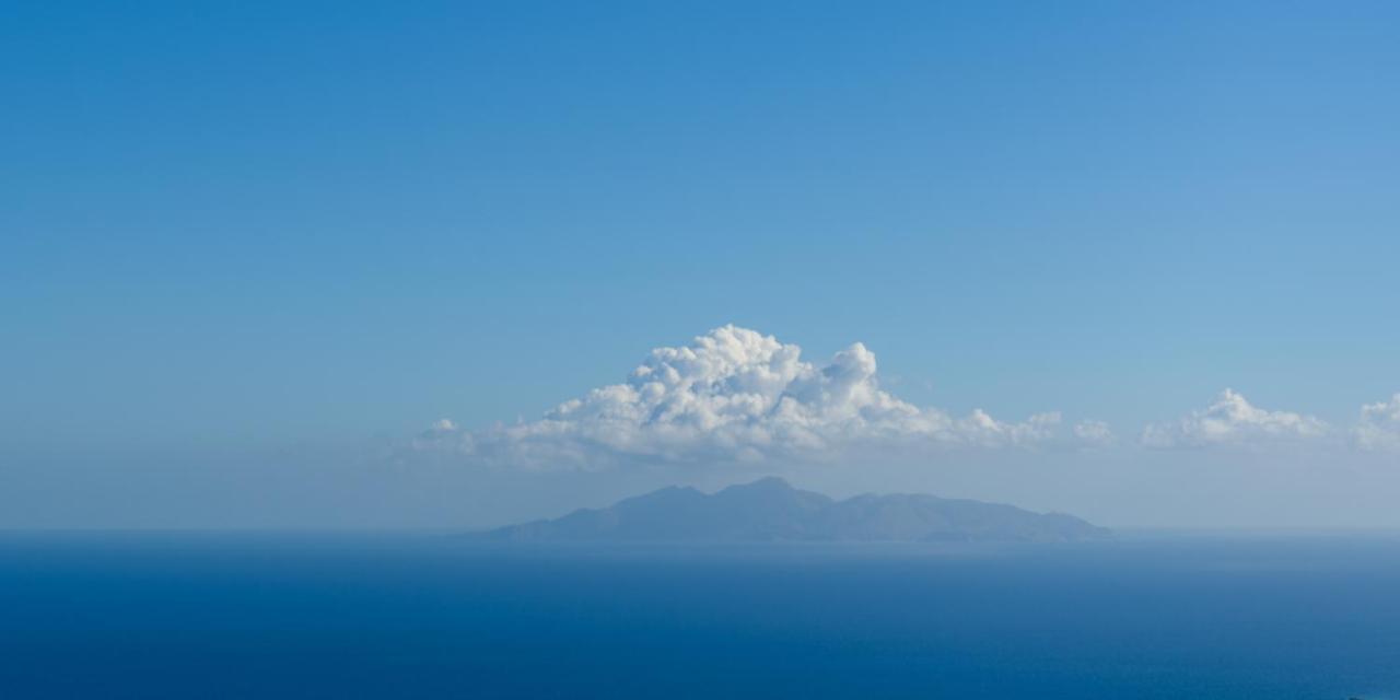 Divelia East Imerovigli (Santorini)
